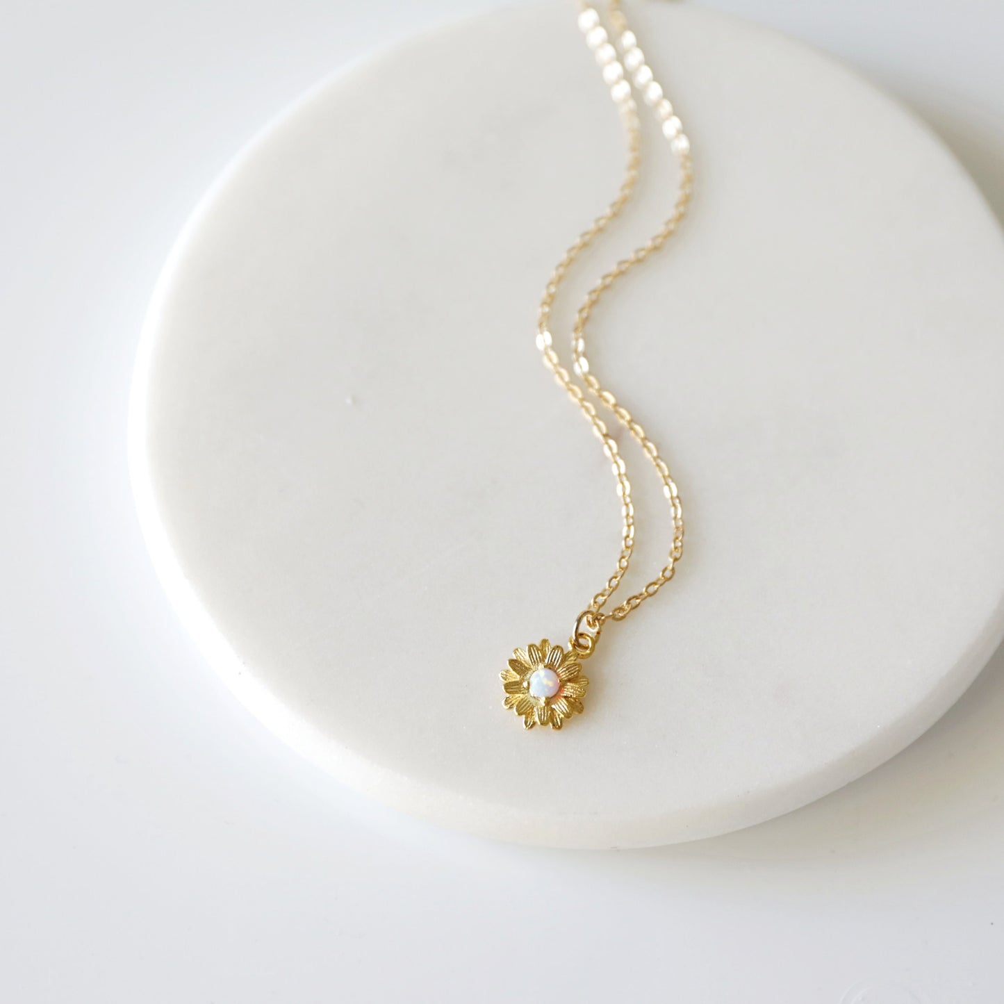 Dainty Gold Flower with White Opal Stone Necklace, Flower Opal Necklace, Gift for Best Friends, Bridesmaid Gift, Birthday Gift