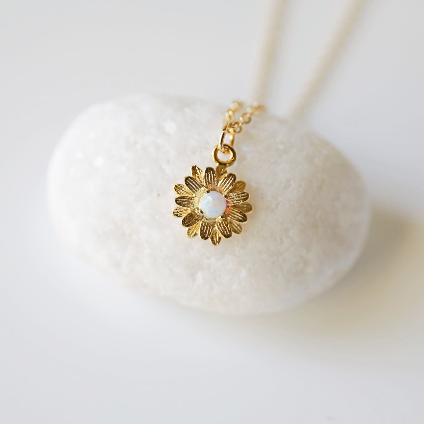 Dainty Gold Flower with White Opal Stone Necklace, Flower Opal Necklace, Gift for Best Friends, Bridesmaid Gift, Birthday Gift