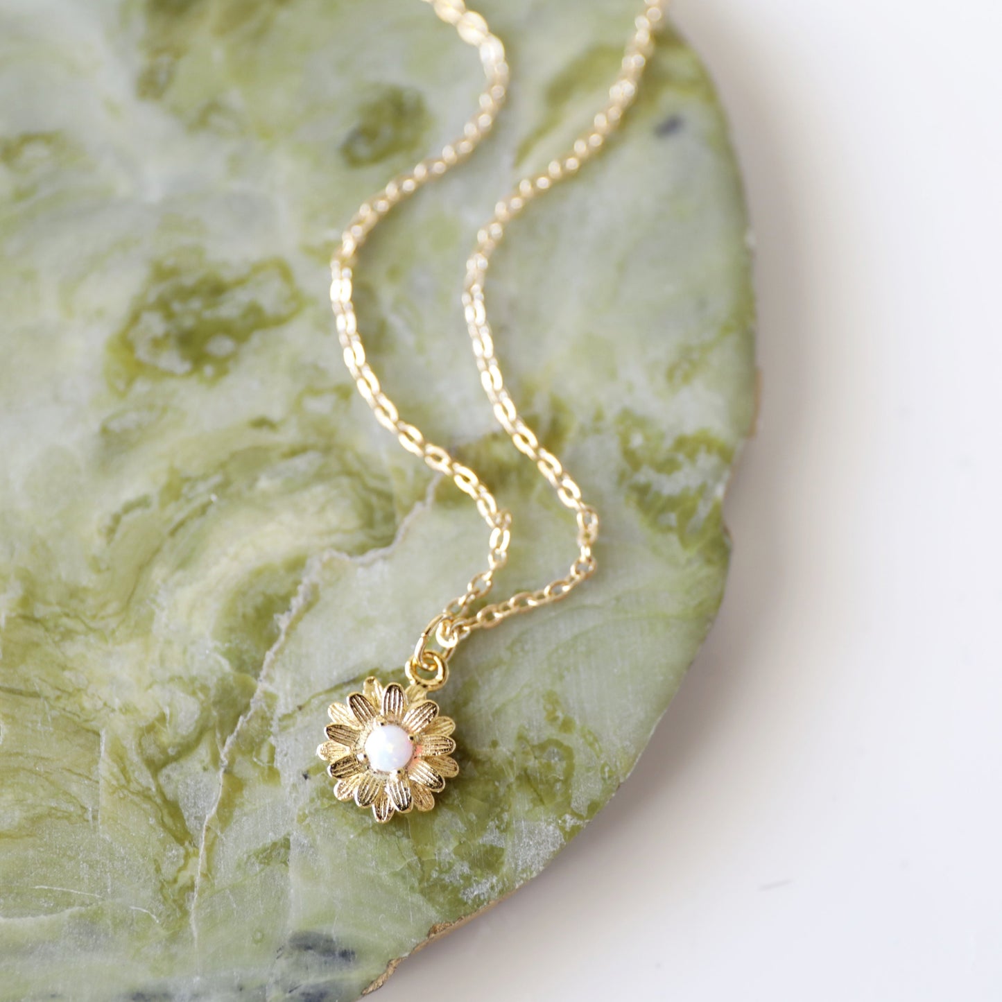 Dainty Gold Flower with White Opal Stone Necklace, Flower Opal Necklace, Gift for Best Friends, Bridesmaid Gift, Birthday Gift